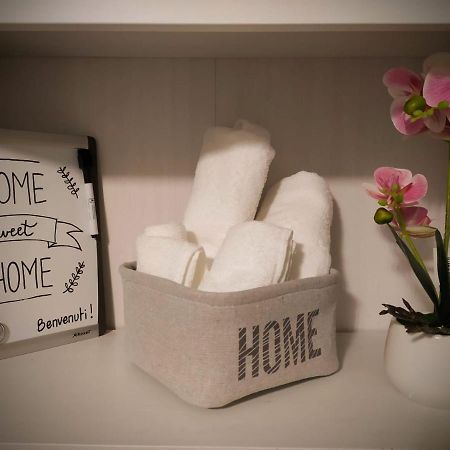 Rosy House Lägenhet Lodi Exteriör bild